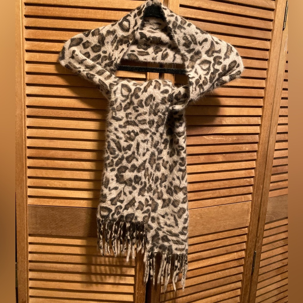 Derhy Leopard Print Angora Scarf